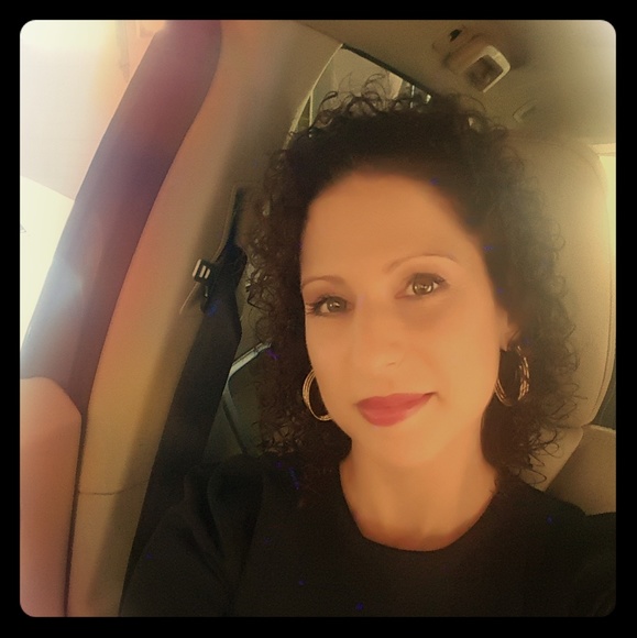 Meet your Posher, Erica - Picture 1 of 1